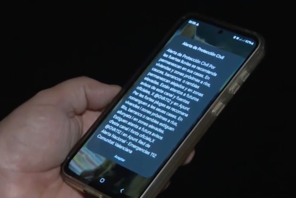 Mazón va demanar als escortes que el deixaren sol al Ventorro