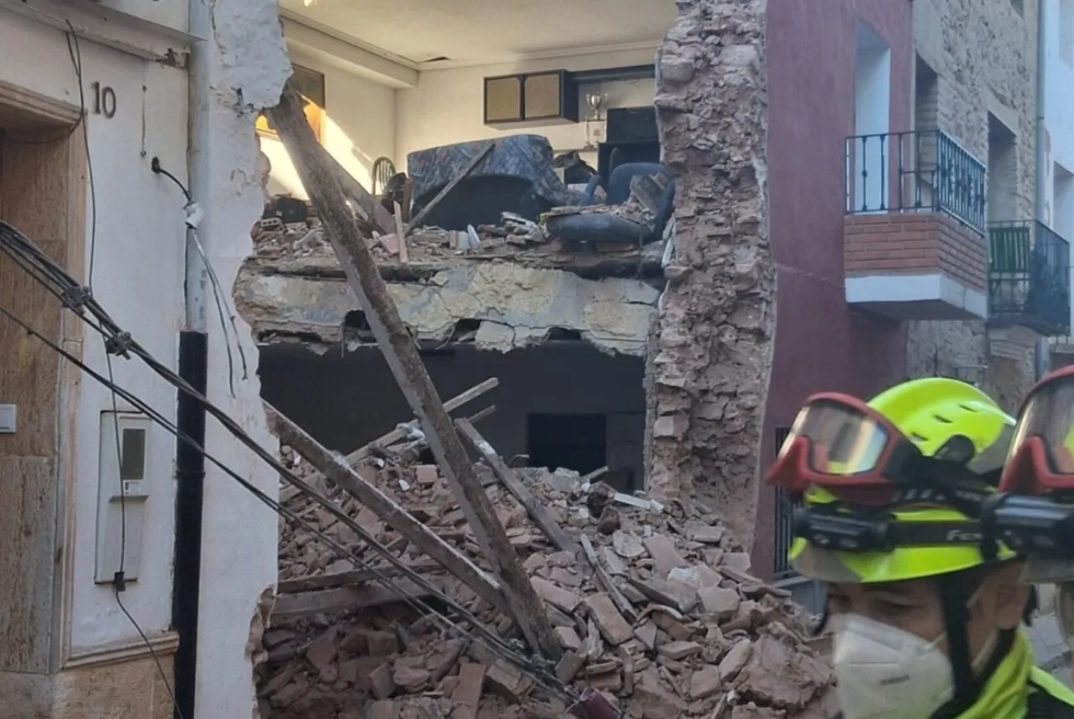 L'enfonsament d’un habitatge a Puçol obliga a desallotjar 25 veïns