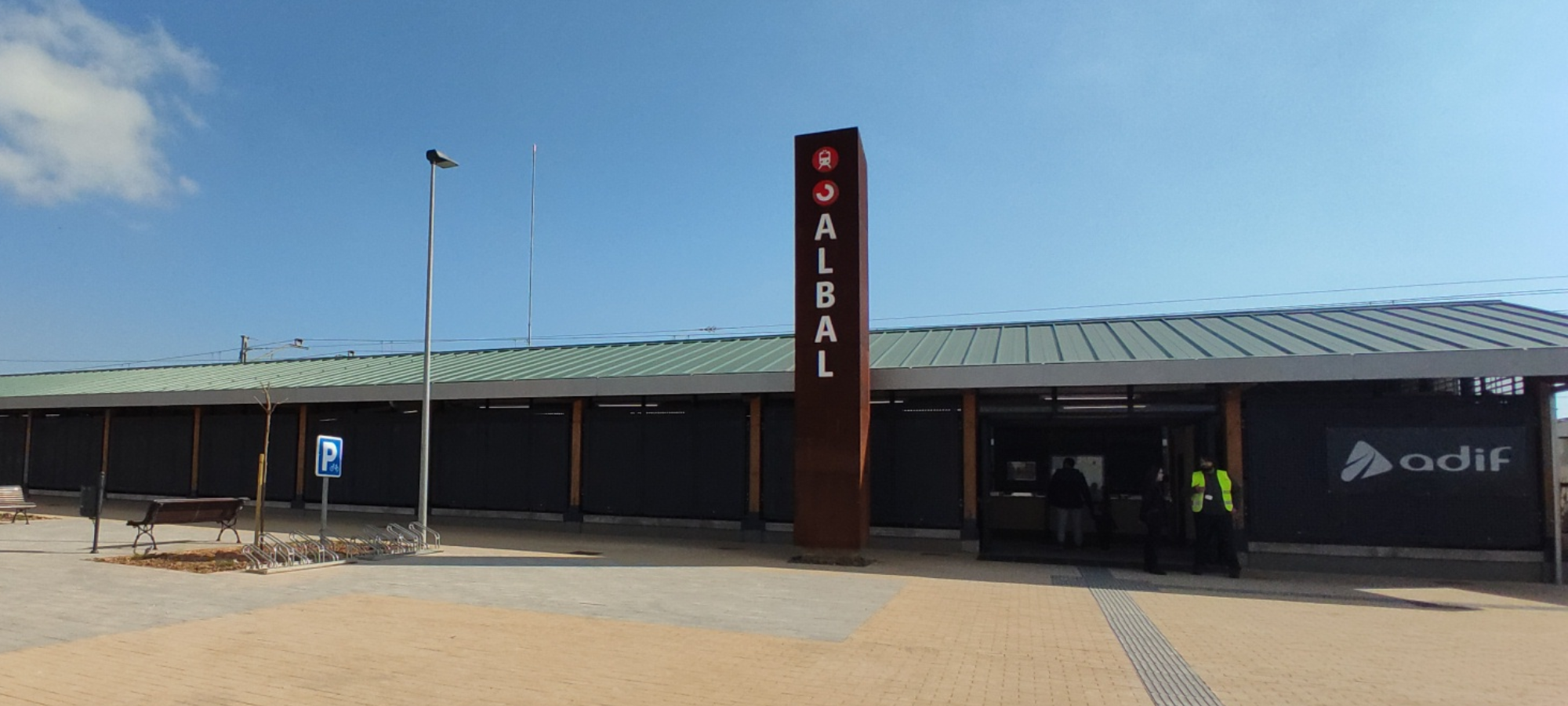 Les administracions creuen retrets pel canvi de trens