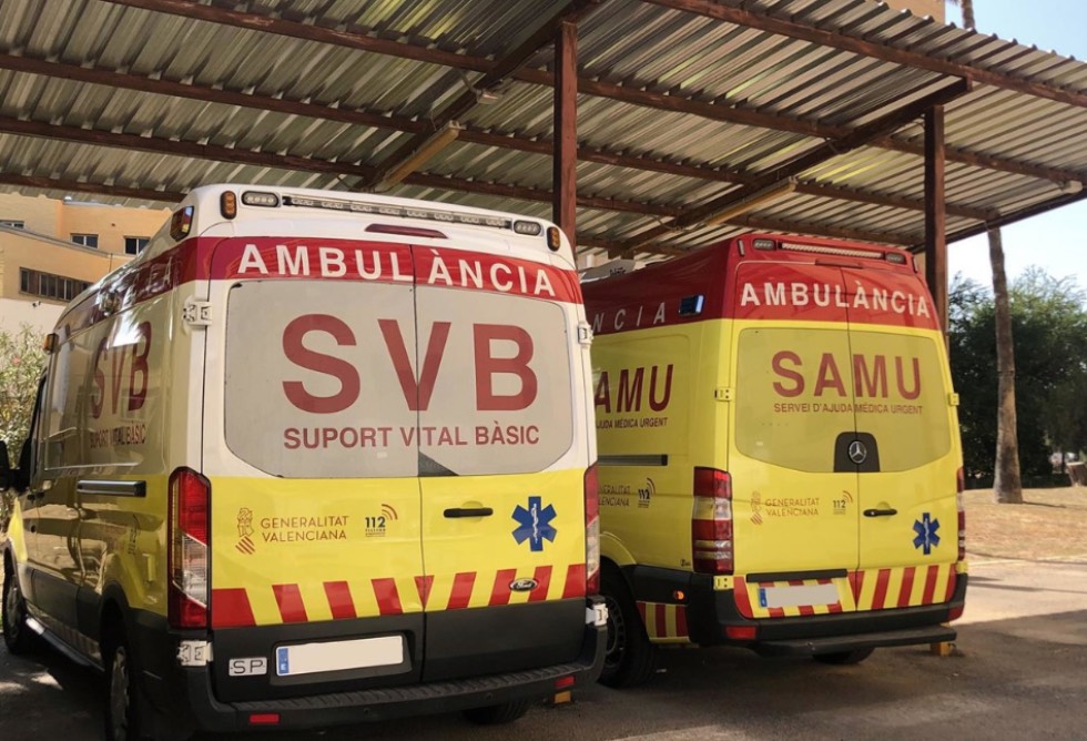 Dos ferits per inhalació de fum en un incendi en una vivenda de València