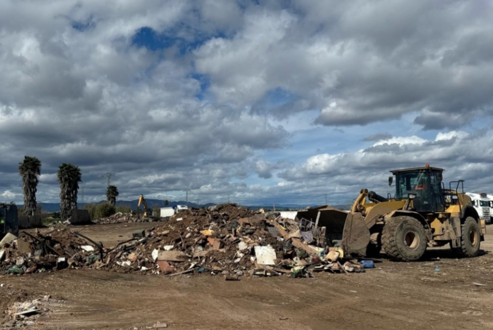 Cent persones vulnerables es graduen en oficis per a la reconstrucció de la dana