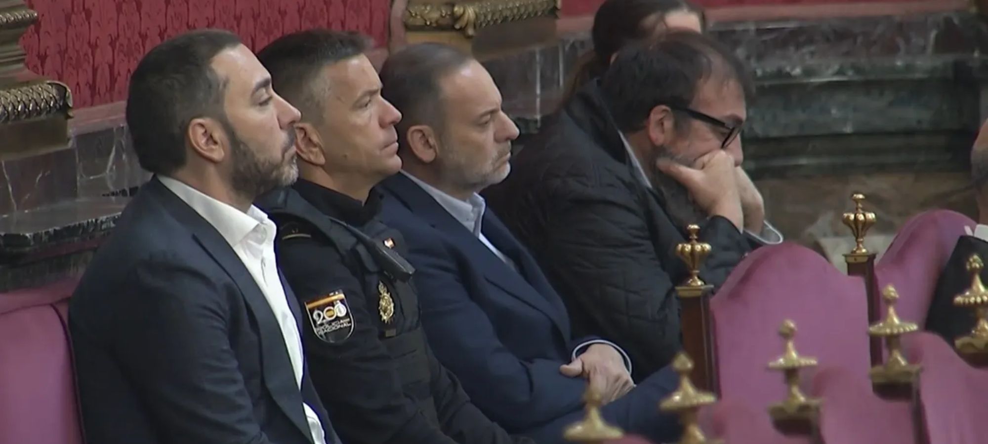 V&iacute;ctor &Aacute;balos nega ser custodi de diners del seu pare 