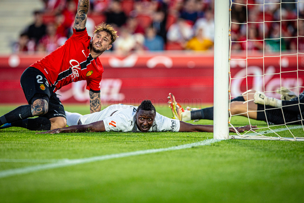 El Valencia CF empata a Son Moix tras reaccionar con el gol de Sadiq (1-1)