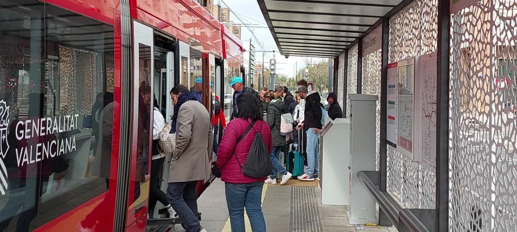 Una avaria complica la circulaci&oacute; de Metroval&egrave;ncia