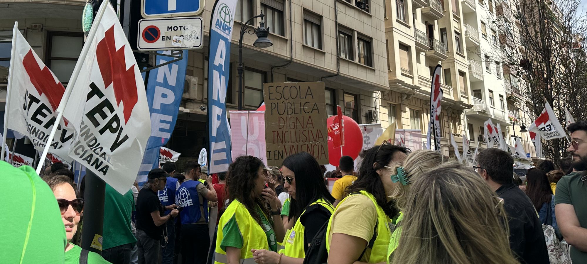 Educaci&oacute; convoca de nou als sindicats este dijous 
