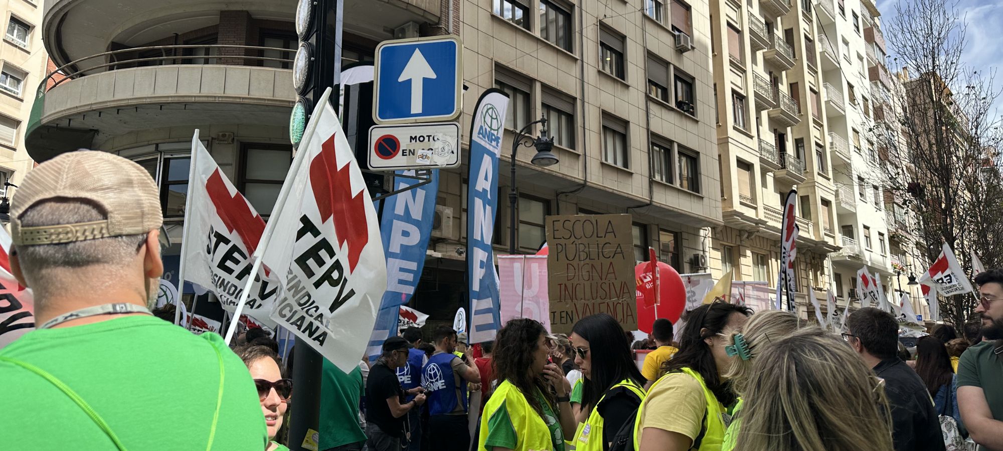 La comunitat educativa afronta un dilluns decisiu 