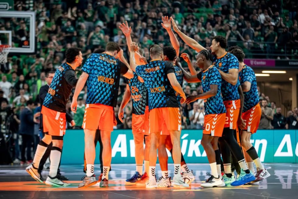El València Basket encamina el quart partit i manté viva l’eliminatòria d’Eurolliga