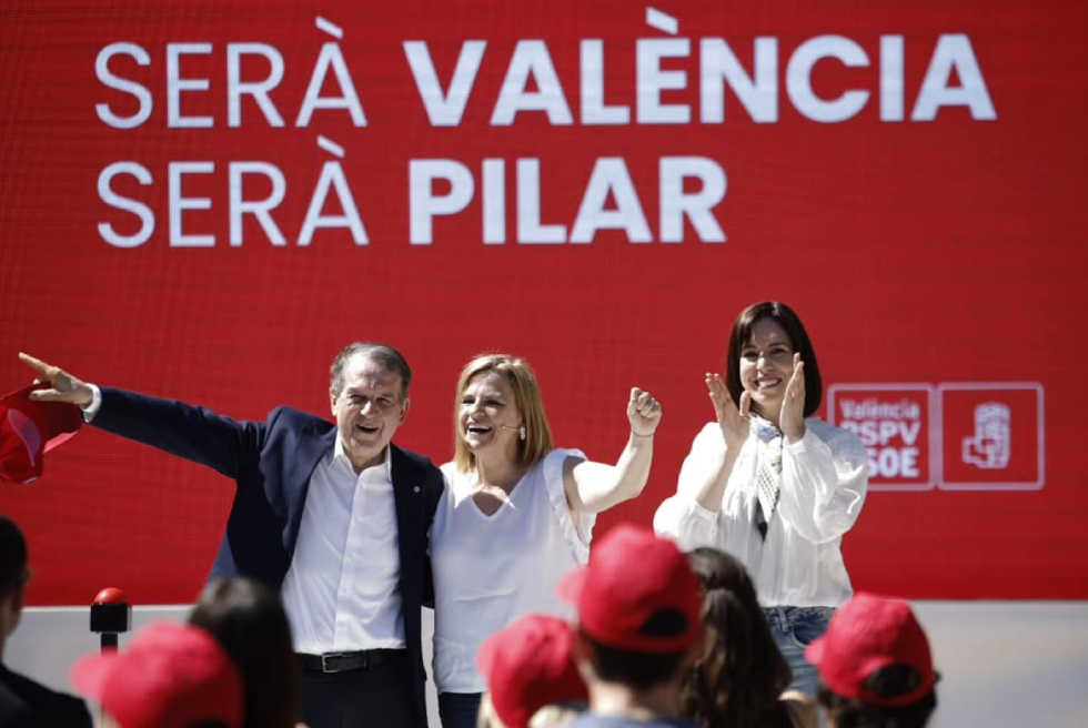 Bernabé enceta la carrera cap a 2027 amb el 'pilarín' i l'alcalde de Vigo