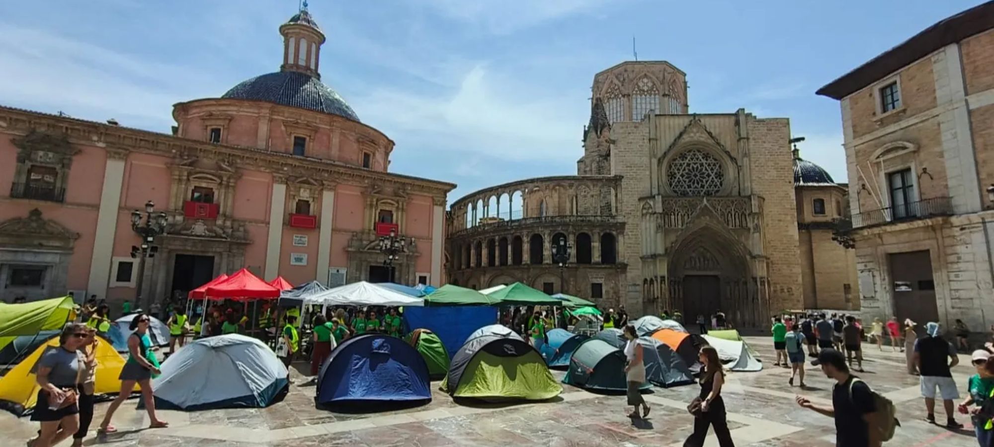 La vaga docent marca l&rsquo;inici de la PAU amb protestes