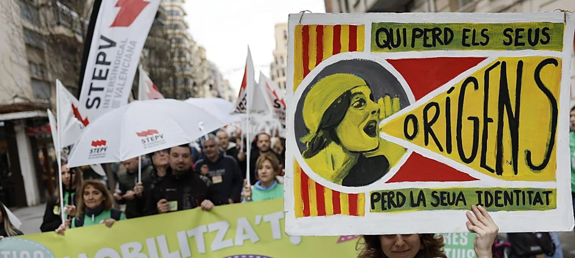 Educaci&oacute; i sindicats reunits amb la vaga en suspens