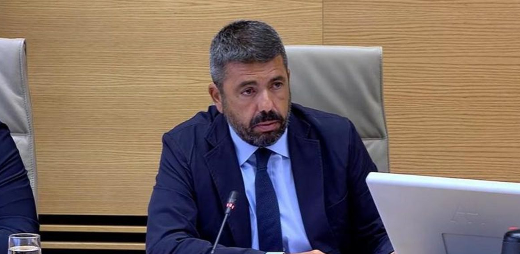 Maz&oacute;n s'acull al silenci en el Congr&eacute;s