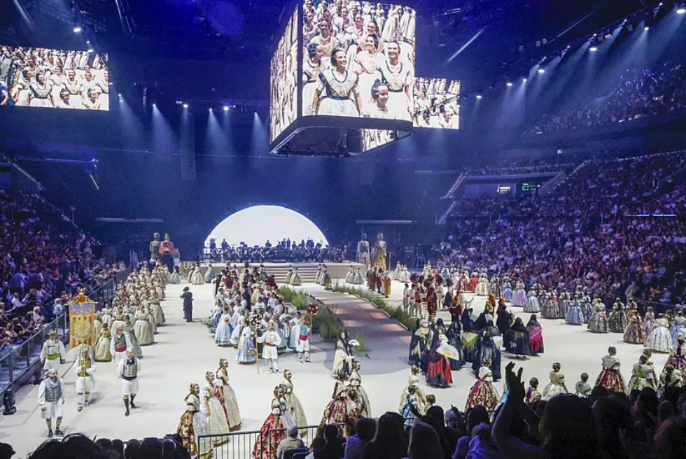 València prepara una gala sense descans al Roig Arena per a elegir les candidates a Falleres Majors de 2027