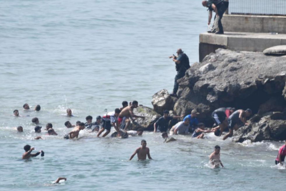 La Fiscalia avala que l'Audiència Nacional investigue l'entrada massiva de migrants a Ceuta