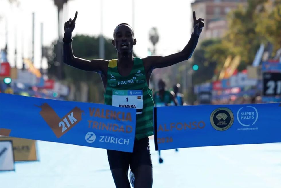 Rodrigue Kwizera guanya la Mitja Marató de València i bat el rècord d’Espanya